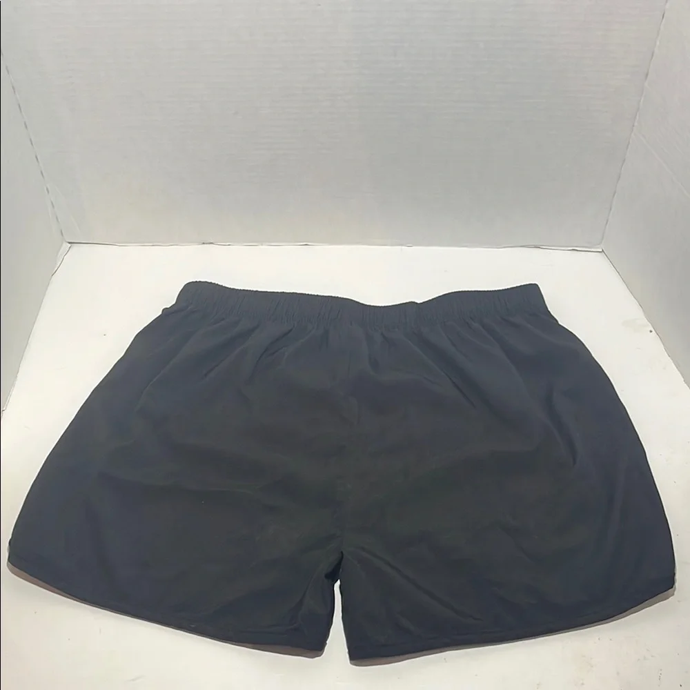 SHEIN Black Elastic Waist Shorts - Picture 3 of 3